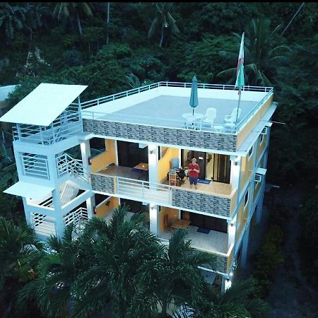 The Blue Pagong Aparthotel Puerto Galera Bagian luar foto